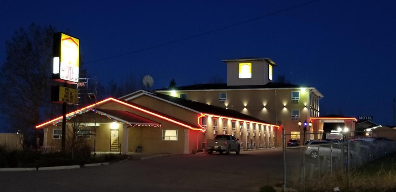 Lone Star Hotel North Battleford Exterior photo